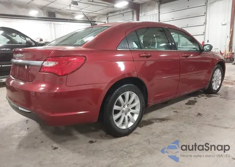 2011 Chrysler 200 Touring z USA, uszkodzony, nr VIN 1C3BC1FG6BN538965